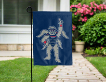 Load image into Gallery viewer, university of richmond garden flag with webstur spider logo for yard decor
